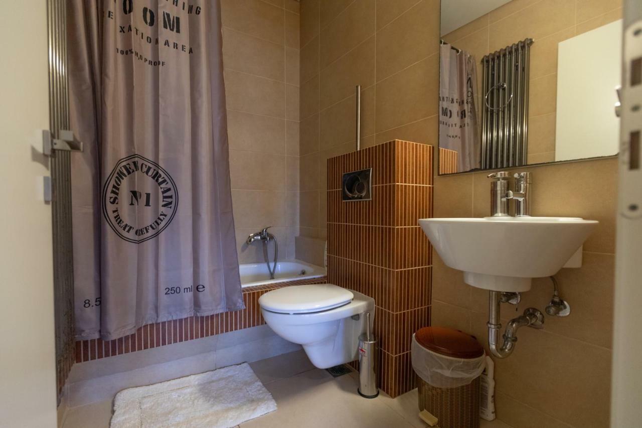 Apartamento The Pine Flat Argostoli  Exterior foto